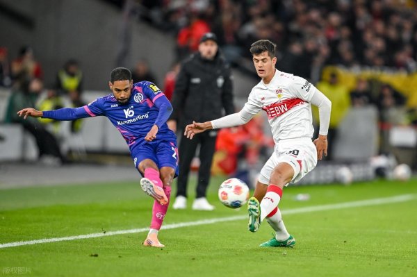 神机策 2-1逆转，29岁拜仁旧将发威：率队反超多特蒙德，逼近德甲前二